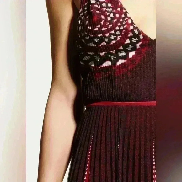 ALTUZARRA
Oceanid Abstract-Print Pleated Maxi Dress - Picture 4 of 10